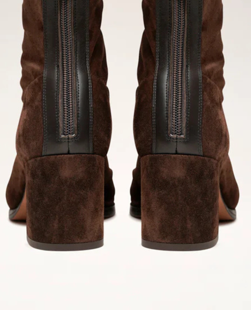 Unicloth.™ | SQUARE TOE HEELED BOOTS